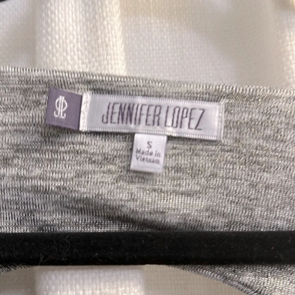 NWT Women’s Jennifer Lopez Metallic Sleeveless Silver Shimmer Dress Size Small - Picture 7 of 11